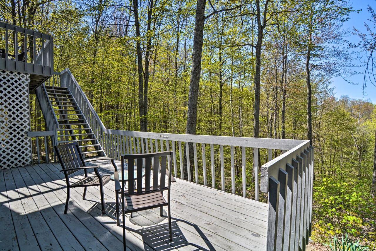 Resort-Style Harbor Springs Home With 2 Decks! Buitenkant foto