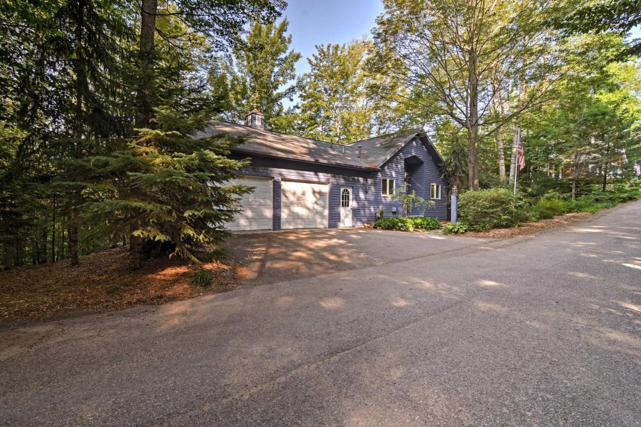 Resort-Style Harbor Springs Home With 2 Decks! Buitenkant foto